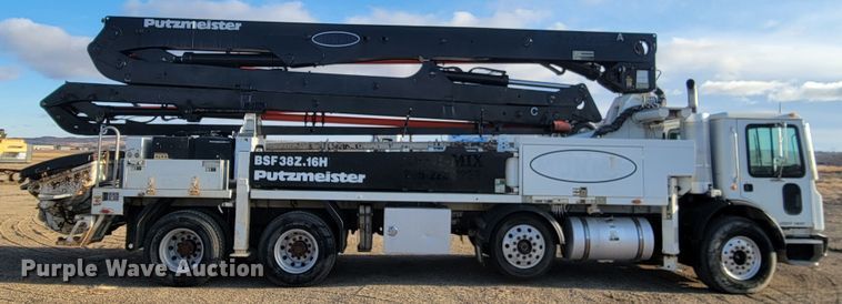 image for item ME9573 2008 Mack MRU concrete pump truck