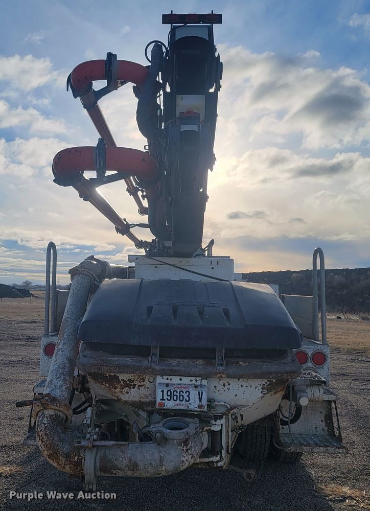 image for item ME9573 2008 Mack MRU concrete pump truck