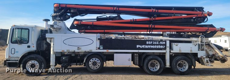 image for item ME9573 2008 Mack MRU concrete pump truck