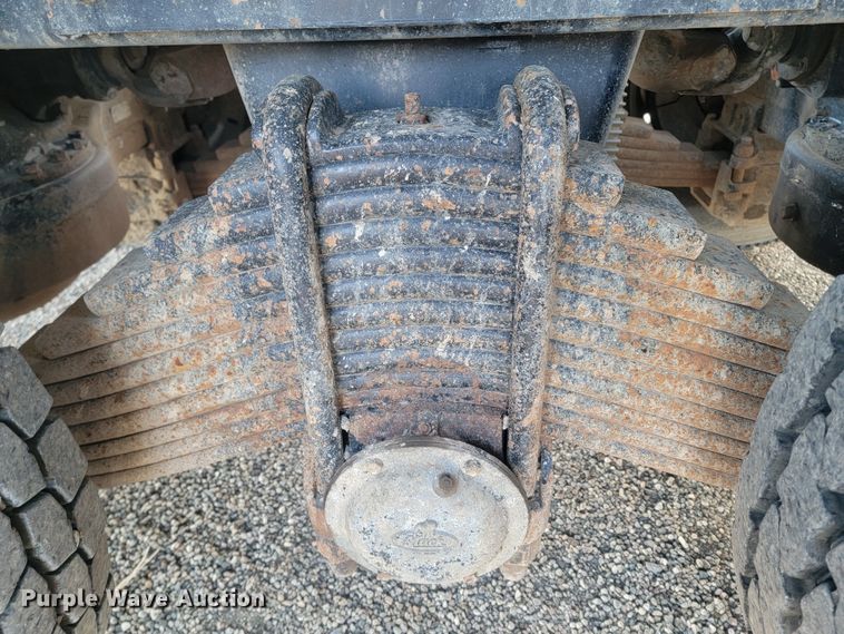 image for item ME9573 2008 Mack MRU concrete pump truck