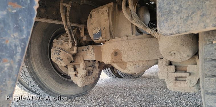 image for item ME9573 2008 Mack MRU concrete pump truck