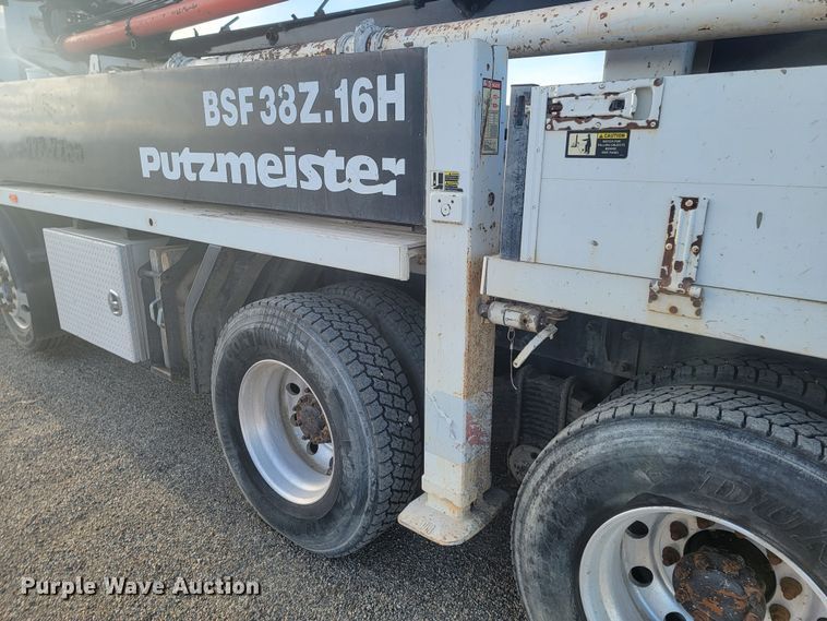 image for item ME9573 2008 Mack MRU concrete pump truck