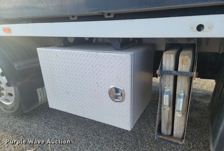 image for item ME9573 2008 Mack MRU concrete pump truck