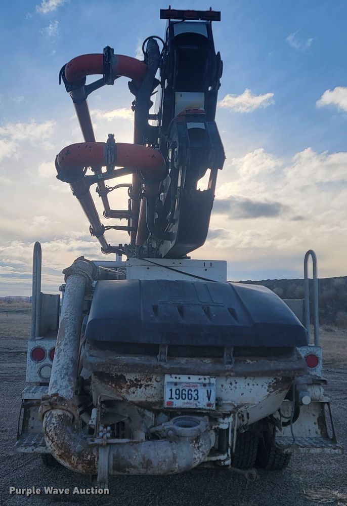 image for item ME9573 2008 Mack MRU concrete pump truck