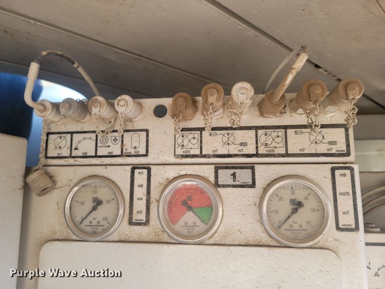 image for item ME9573 2008 Mack MRU concrete pump truck