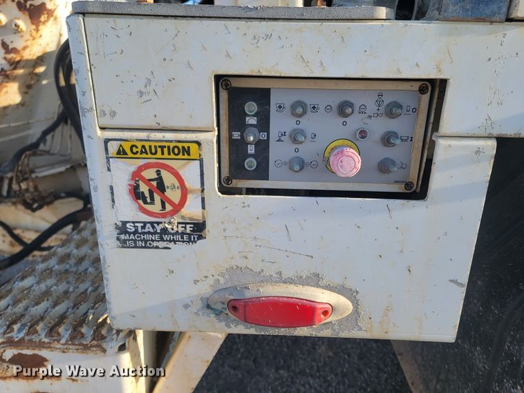 image for item ME9573 2008 Mack MRU concrete pump truck