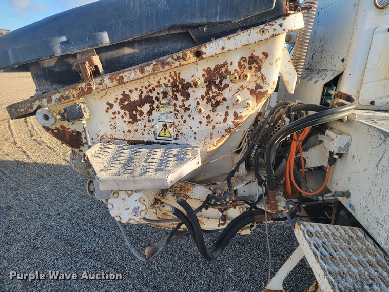 image for item ME9573 2008 Mack MRU concrete pump truck