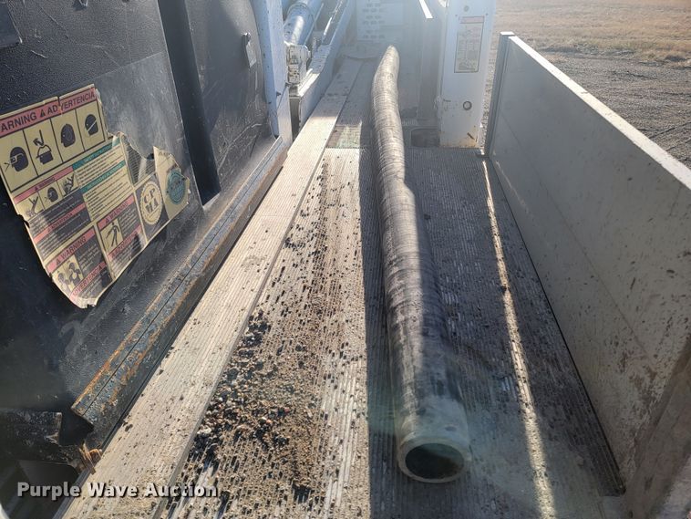 image for item ME9573 2008 Mack MRU concrete pump truck