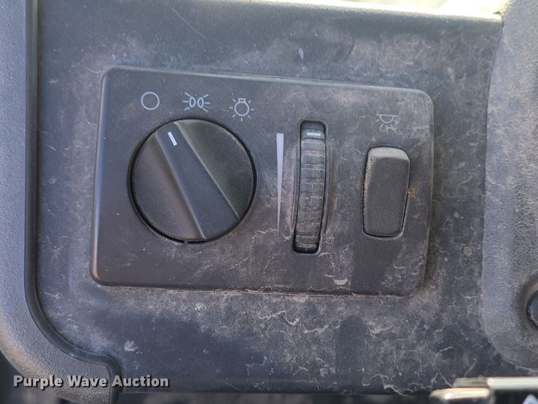 image for item ME9573 2008 Mack MRU concrete pump truck