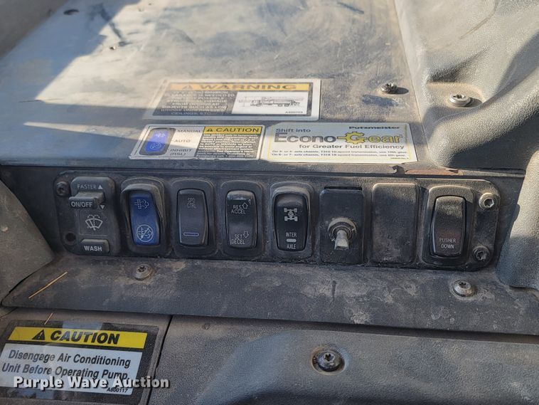 image for item ME9573 2008 Mack MRU concrete pump truck