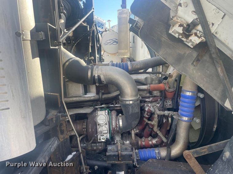 image for item ME9573 2008 Mack MRU concrete pump truck