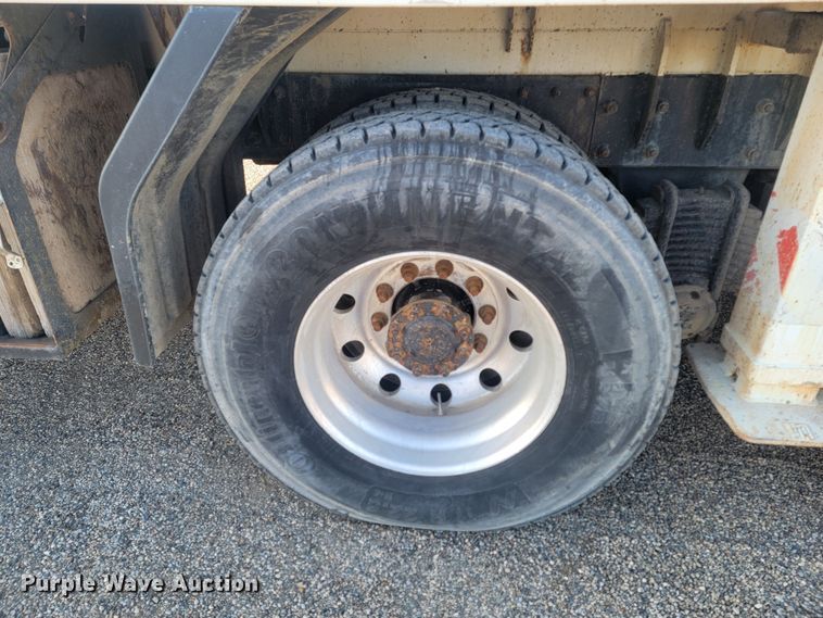 image for item ME9573 2008 Mack MRU concrete pump truck