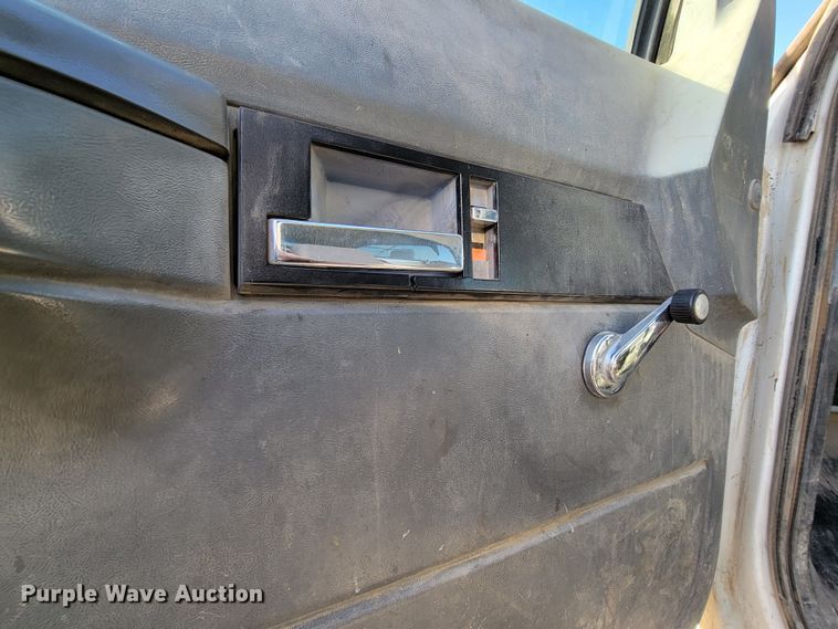 image for item ME9575 2000 GMC C8500  dump truck