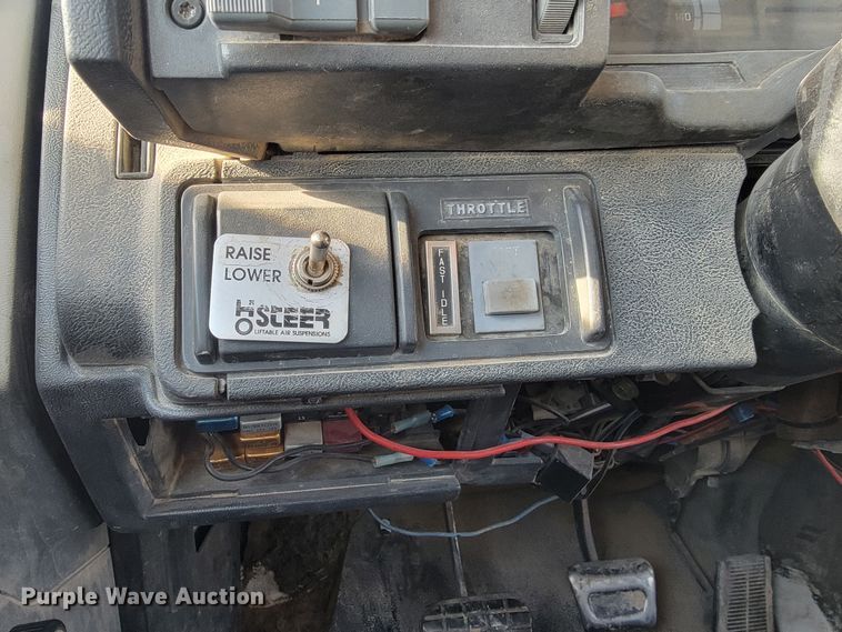 image for item ME9575 2000 GMC C8500  dump truck