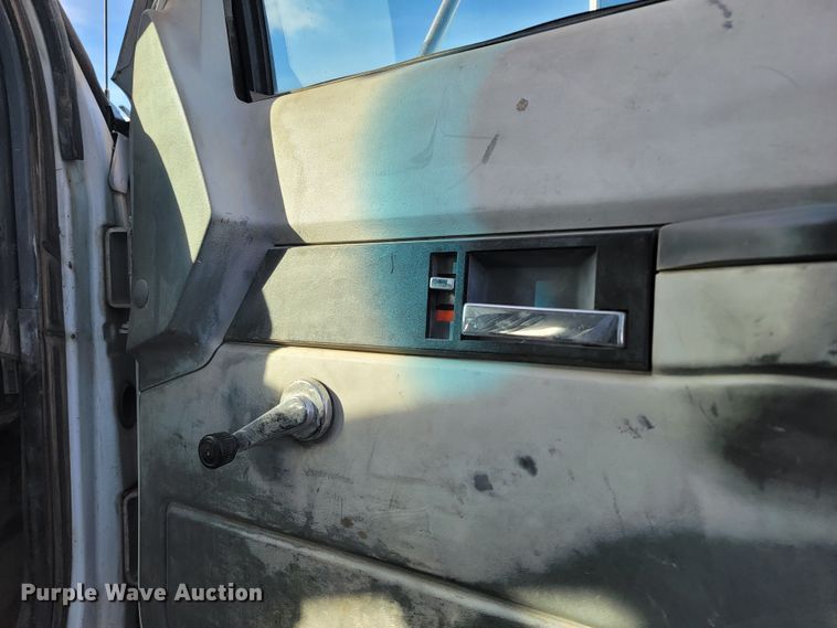 image for item ME9575 2000 GMC C8500  dump truck