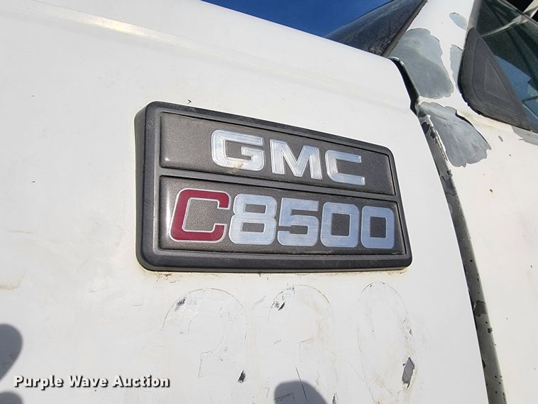 image for item ME9575 2000 GMC C8500  dump truck
