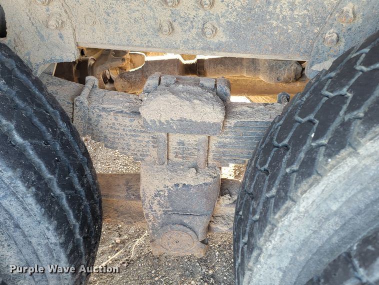 image for item ME9575 2000 GMC C8500  dump truck