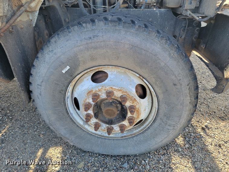 image for item ME9575 2000 GMC C8500  dump truck