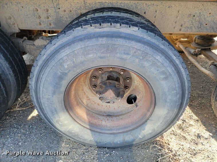 image for item ME9575 2000 GMC C8500  dump truck