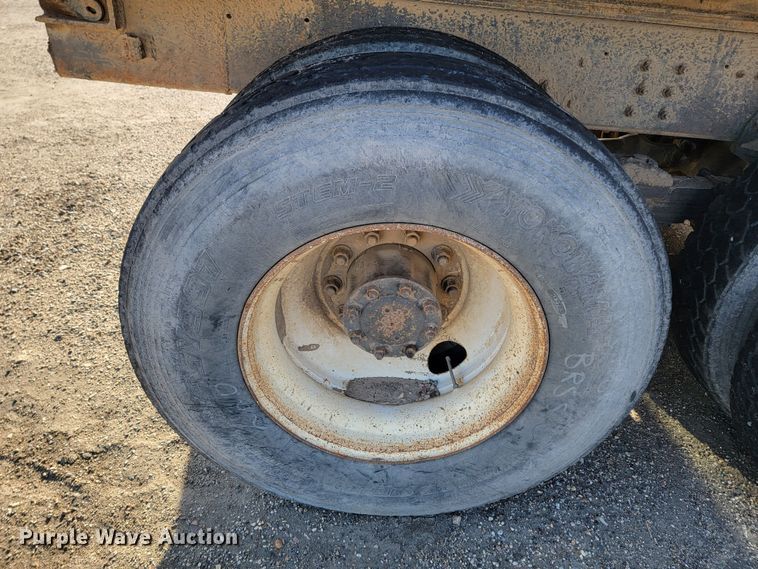 image for item ME9575 2000 GMC C8500  dump truck