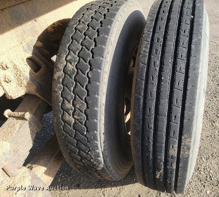 image for item ME9575 2000 GMC C8500  dump truck