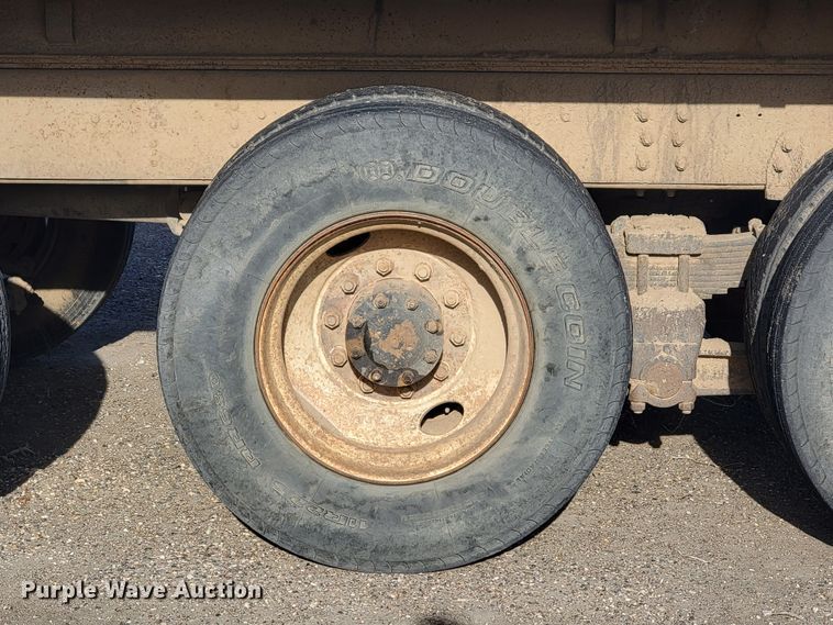 image for item ME9575 2000 GMC C8500  dump truck