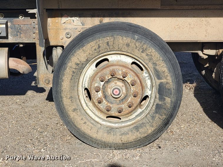 image for item ME9575 2000 GMC C8500  dump truck