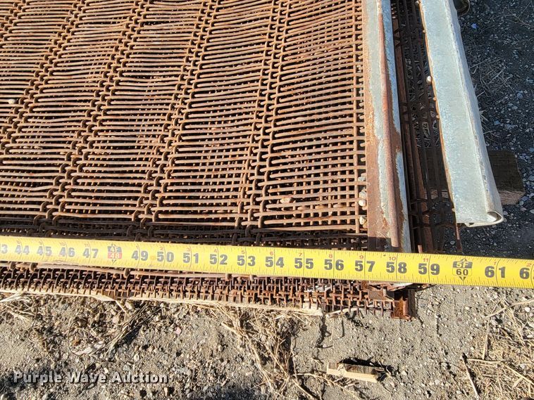 image for item ME9576 Approximately 60 pieces of screen decking