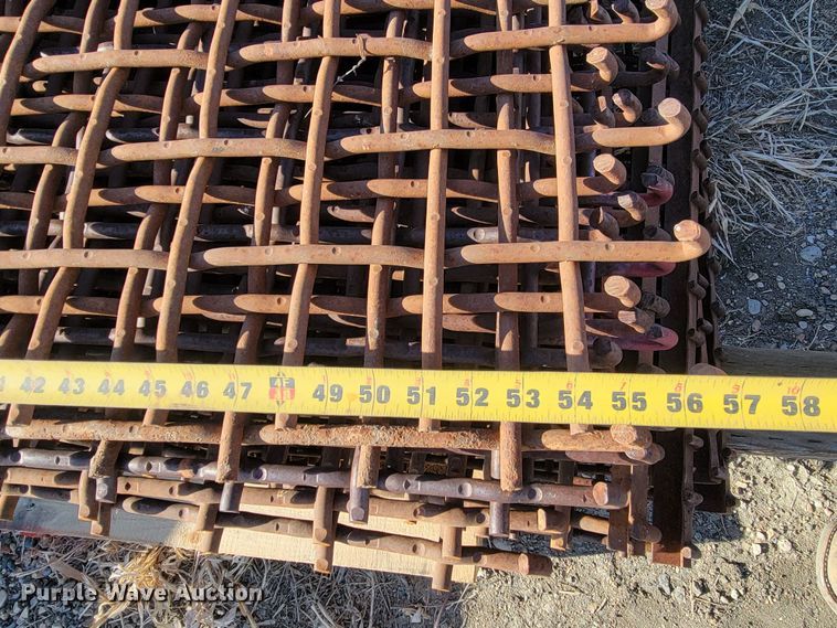 image for item ME9576 Approximately 60 pieces of screen decking