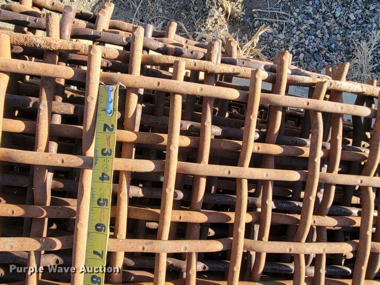 image for item ME9576 Approximately 60 pieces of screen decking