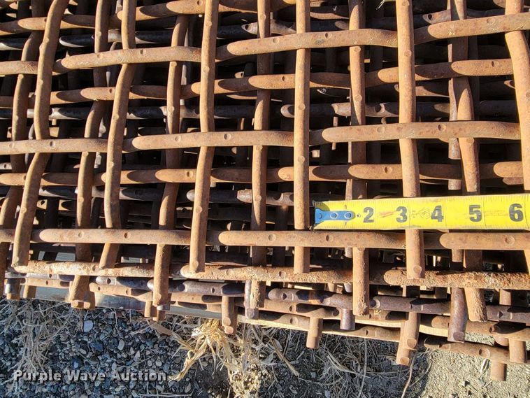 image for item ME9576 Approximately 60 pieces of screen decking