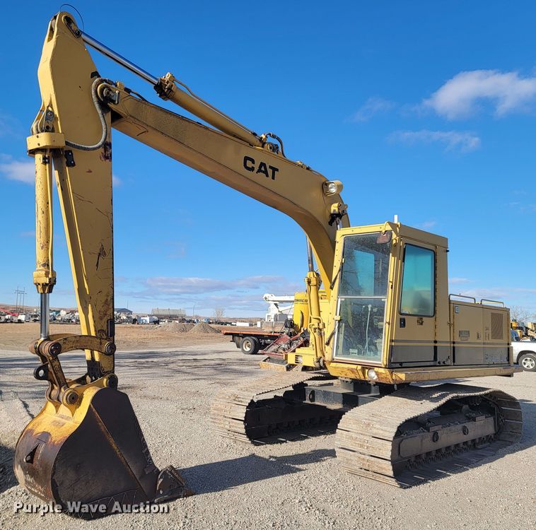 image for item ME9577 1988 Caterpillar 215C LC  excavator
