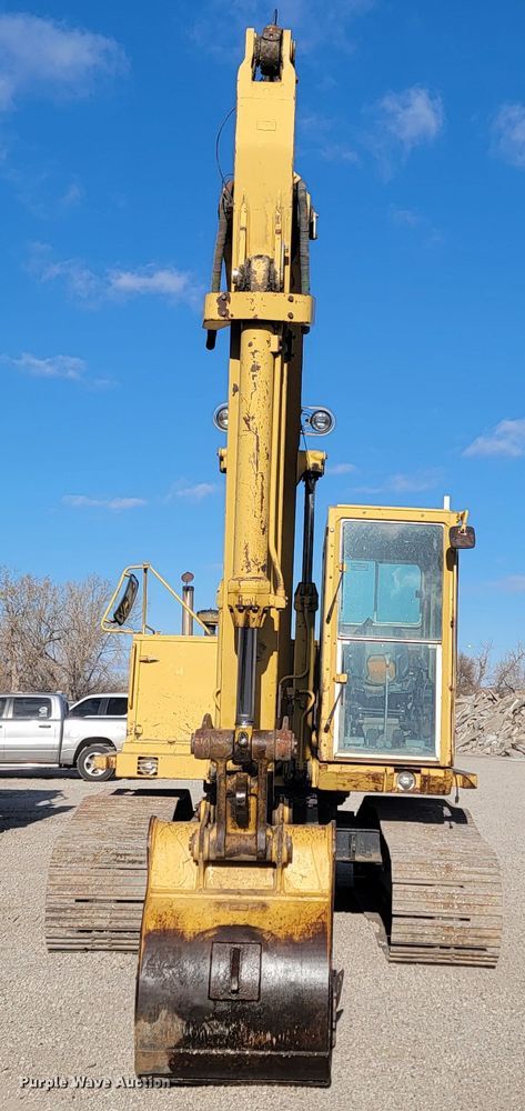 image for item ME9577 1988 Caterpillar 215C LC  excavator