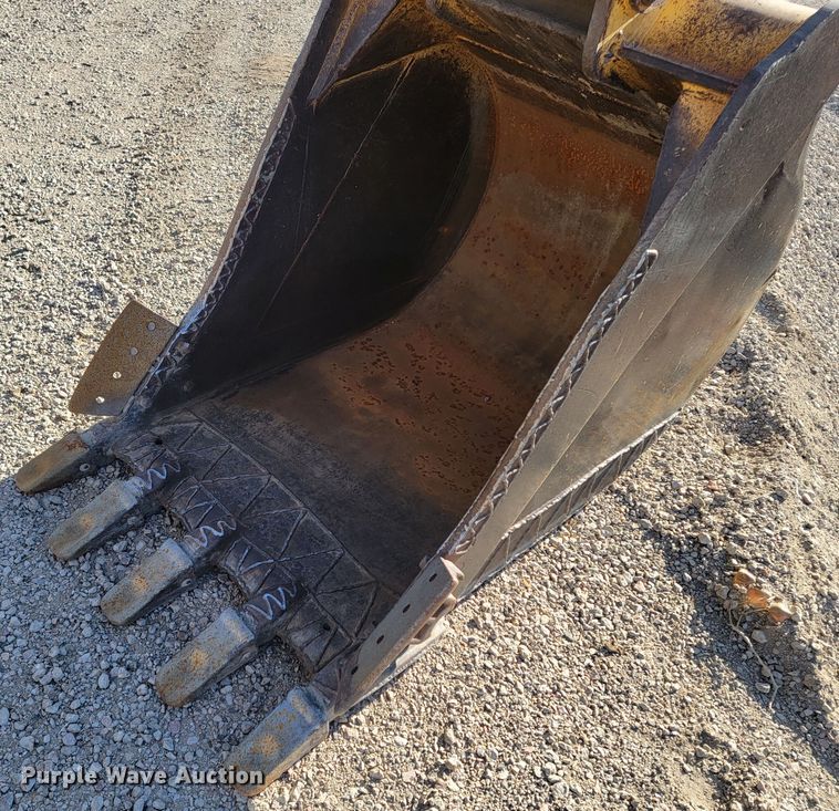 image for item ME9577 1988 Caterpillar 215C LC  excavator