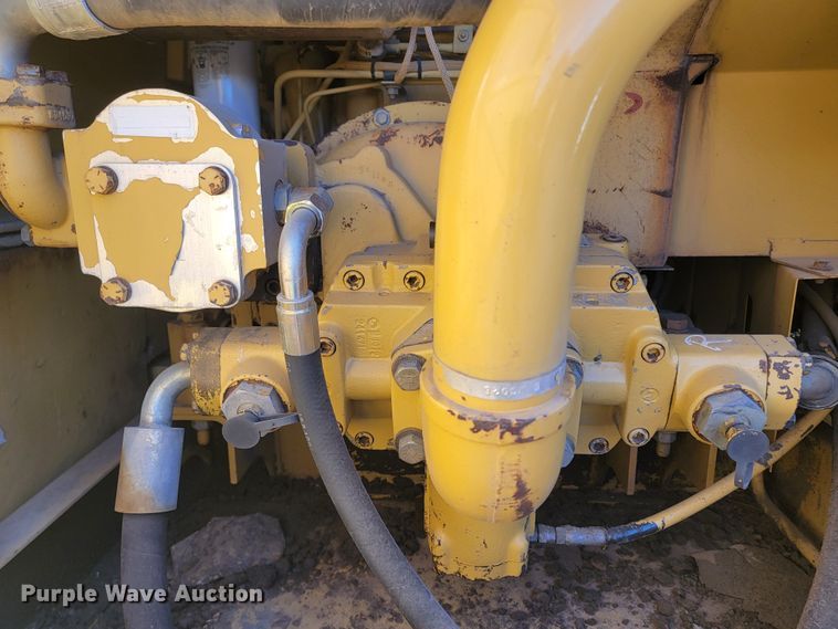 image for item ME9577 1988 Caterpillar 215C LC  excavator