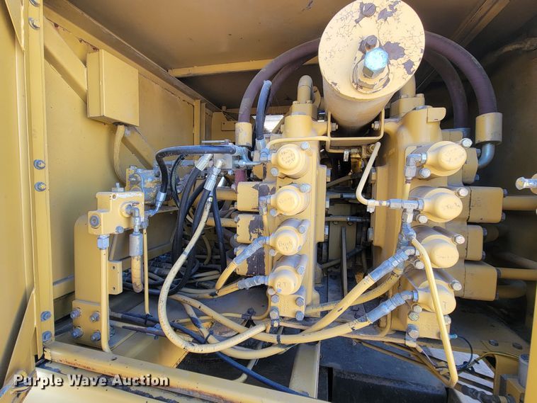 image for item ME9577 1988 Caterpillar 215C LC  excavator