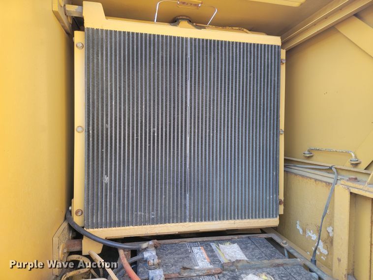 image for item ME9577 1988 Caterpillar 215C LC  excavator