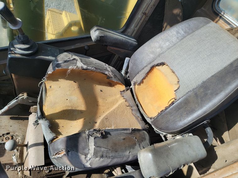 image for item ME9577 1988 Caterpillar 215C LC  excavator