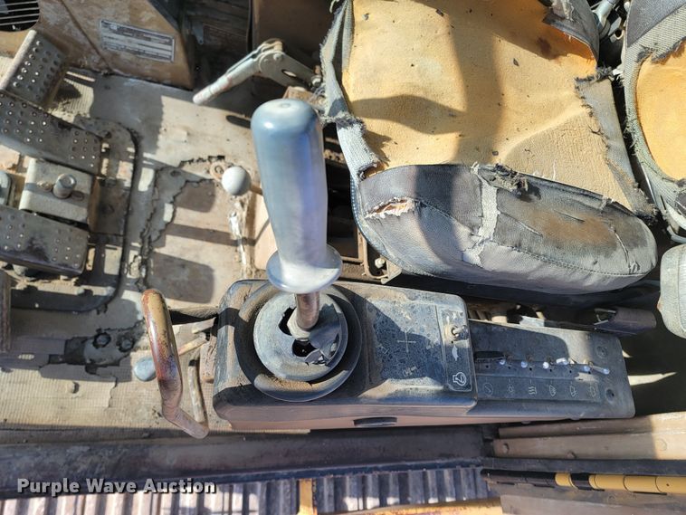 image for item ME9577 1988 Caterpillar 215C LC  excavator