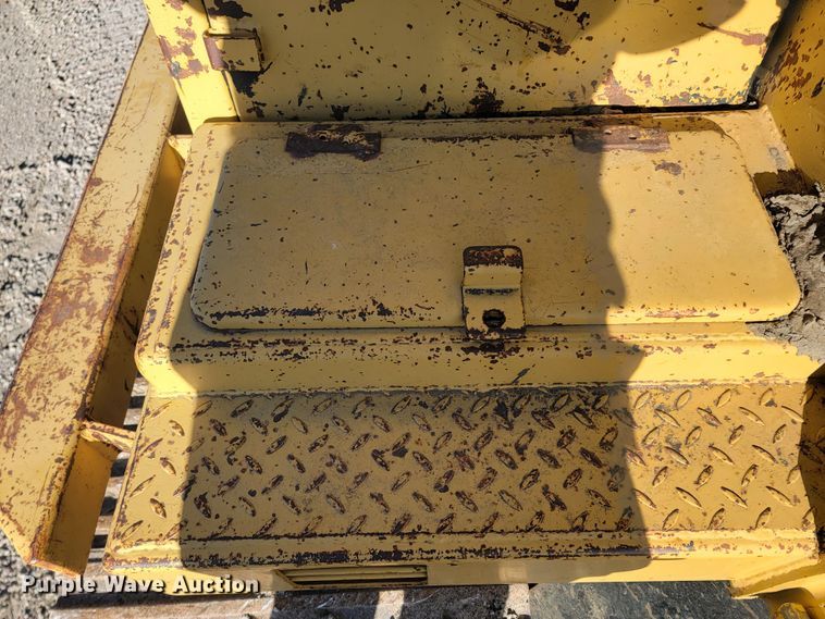 image for item ME9577 1988 Caterpillar 215C LC  excavator