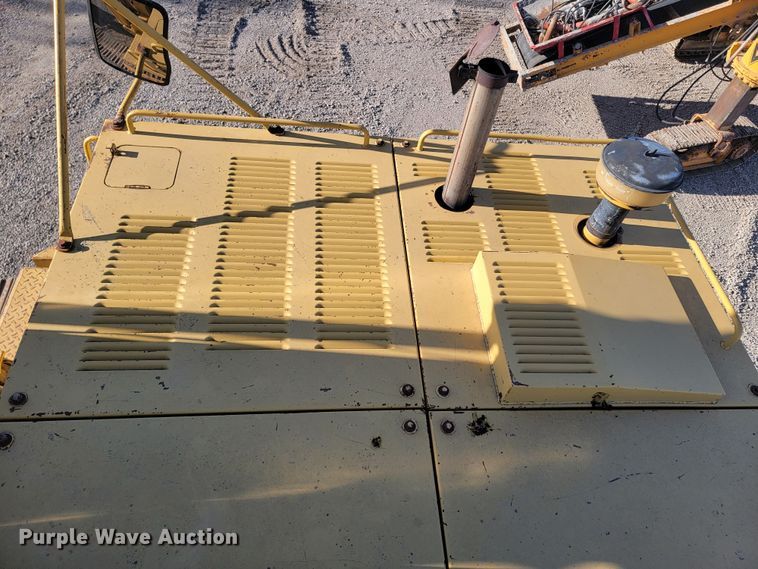 image for item ME9577 1988 Caterpillar 215C LC  excavator