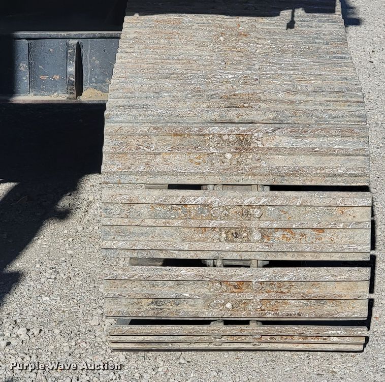 image for item ME9577 1988 Caterpillar 215C LC  excavator