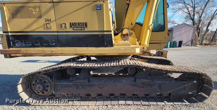 image for item ME9577 1988 Caterpillar 215C LC  excavator