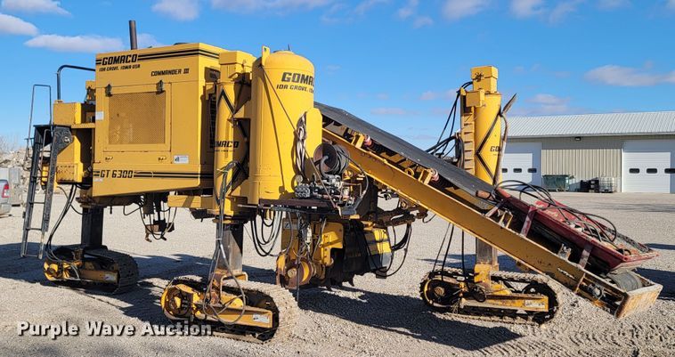 image for item ME9579 1990 Gomaco Commander III GT6300  slip form paver