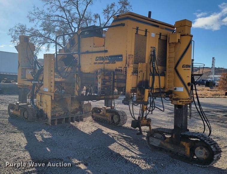 image for item ME9579 1990 Gomaco Commander III GT6300  slip form paver