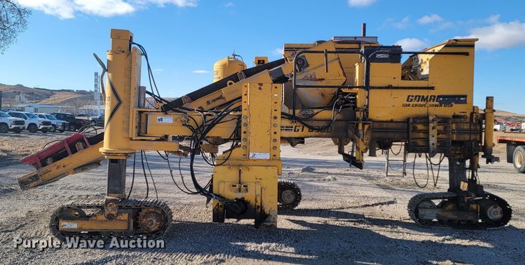 image for item ME9579 1990 Gomaco Commander III GT6300  slip form paver