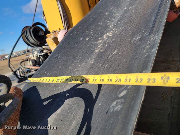 image for item ME9579 1990 Gomaco Commander III GT6300  slip form paver