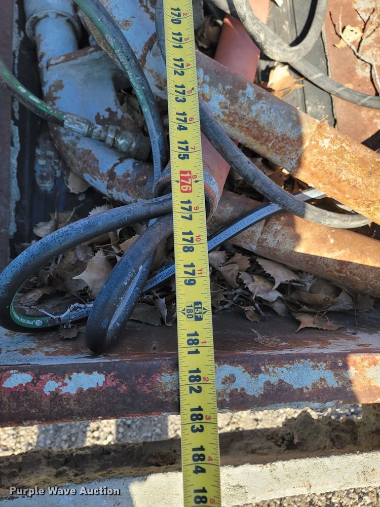 image for item ME9579 1990 Gomaco Commander III GT6300  slip form paver