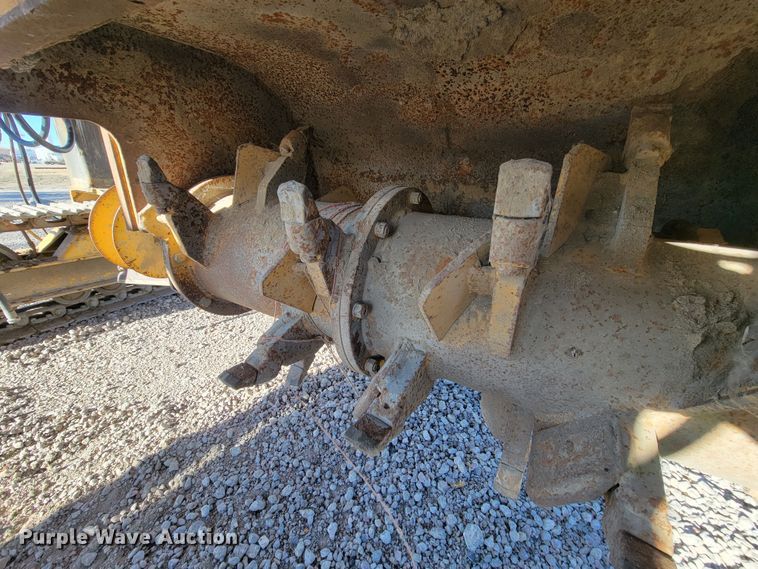 image for item ME9579 1990 Gomaco Commander III GT6300  slip form paver