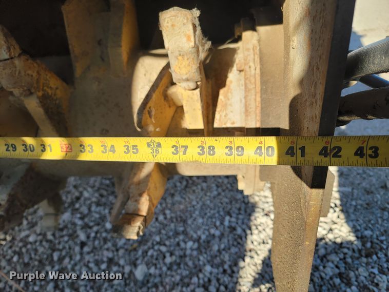 image for item ME9579 1990 Gomaco Commander III GT6300  slip form paver